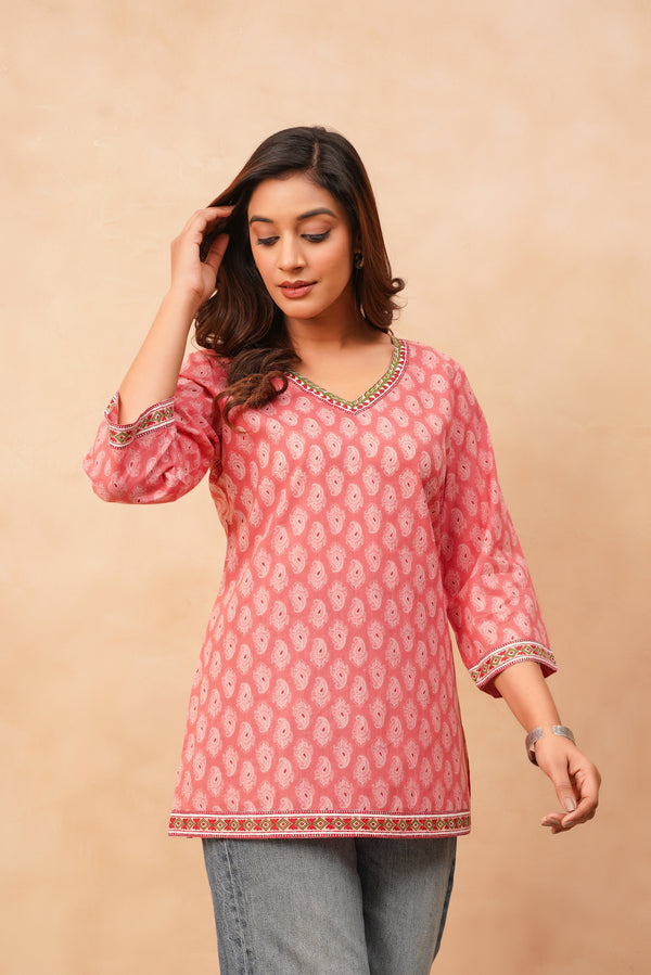 PINK MOTIF SHORT TOP